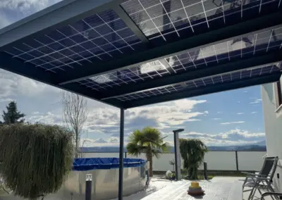 PV-Terrassendach mit Full-Blackoutumschaltung